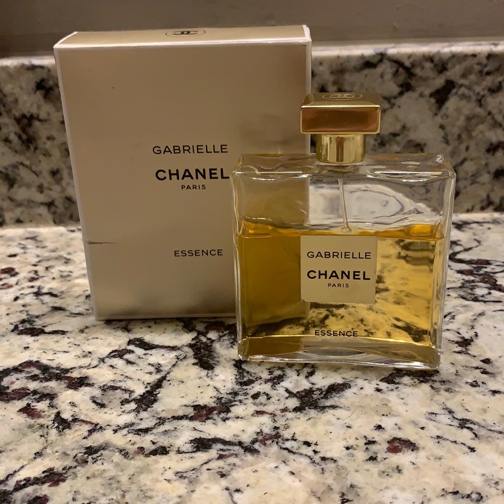 Chanel Gabrielle Essence